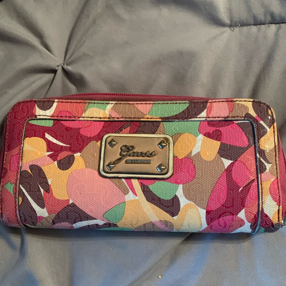 Guess wallet